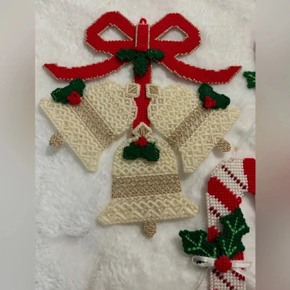 Vintage Crochet Knit Christmas Bells Candy Canes Decor Handmade 80’s Grannycore - Picture 2 of 10